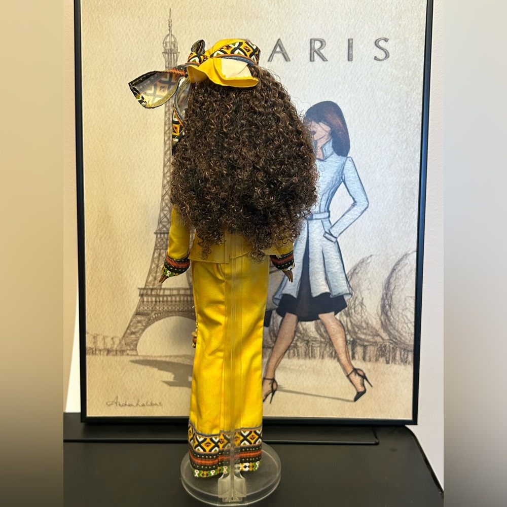 Kwanza Festivals of the World Barbie - Picture 4 of 8